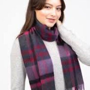NWT Kiltane of Scotland 100% cashmere scarf in Purple Plaid